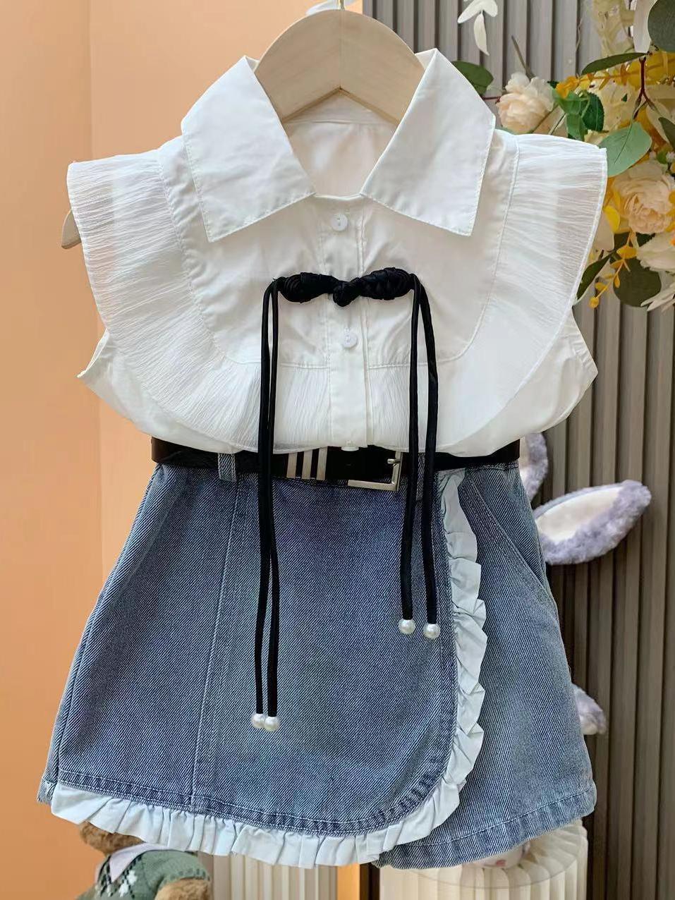 Girls princess style suit  summer new baby girl flying sleeve shirt + denim lace skirt pants two-piece suit (Available)