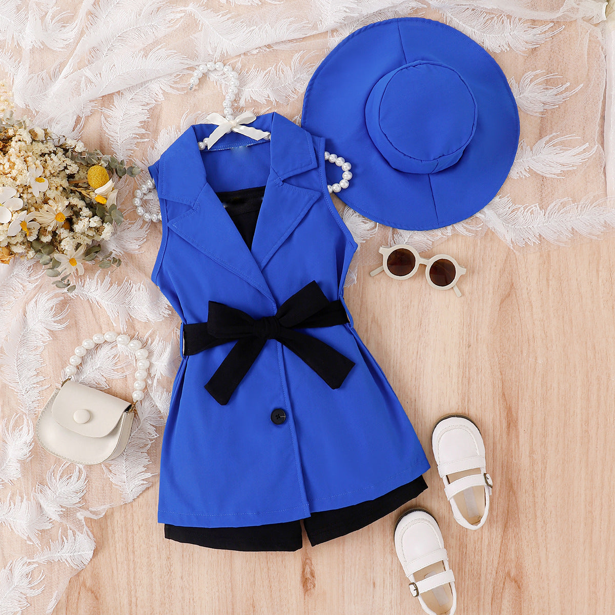 Girls suits for small and medium-sized children: suspender bottom + shorts + sleeveless suit jacket + hat 4Pcs set (Available)