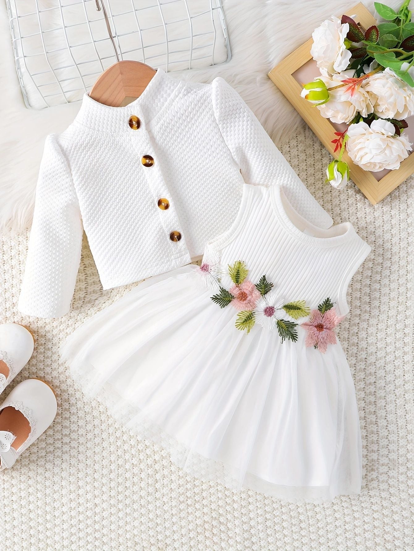 Girl's spring and autumn style waist flower design dress (Available)