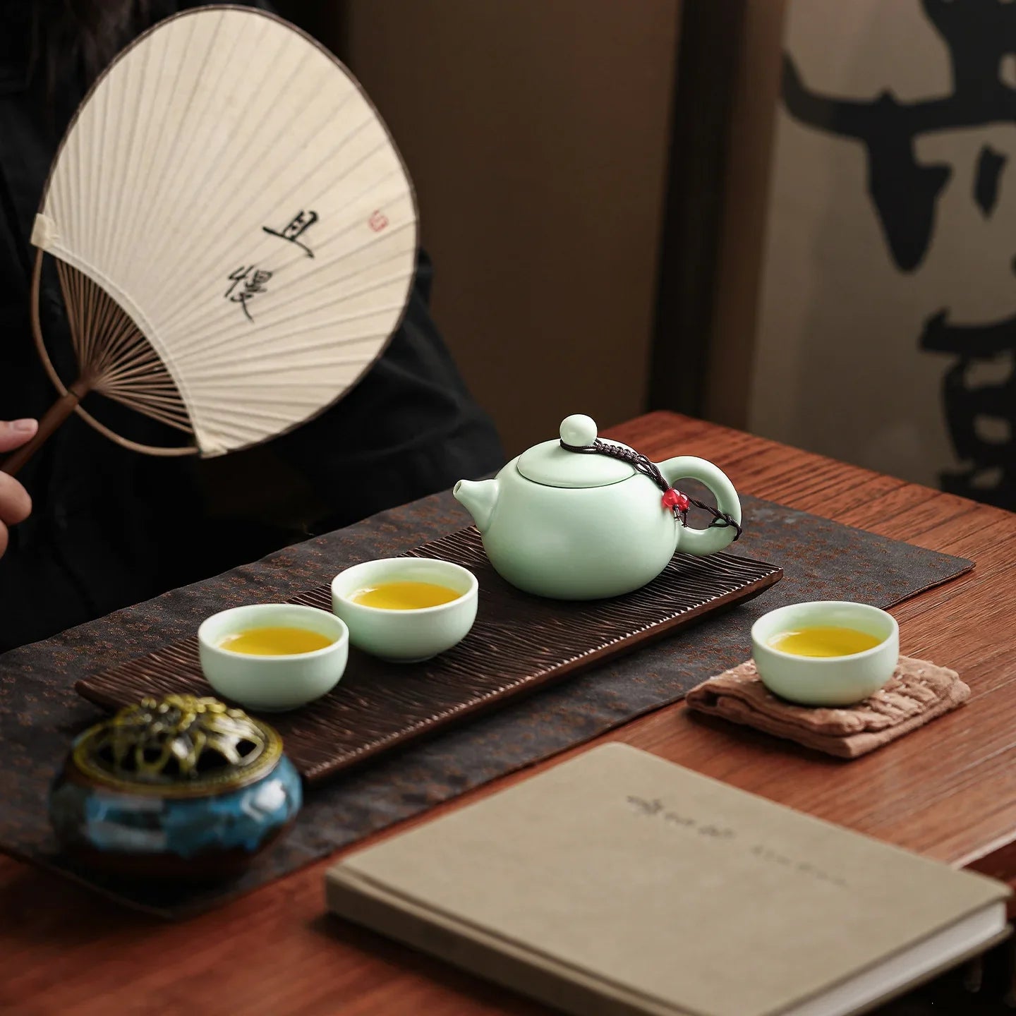 Guochao Forbidden City merchandise tea set gift set to give customers souvenir business enterprise practical gift