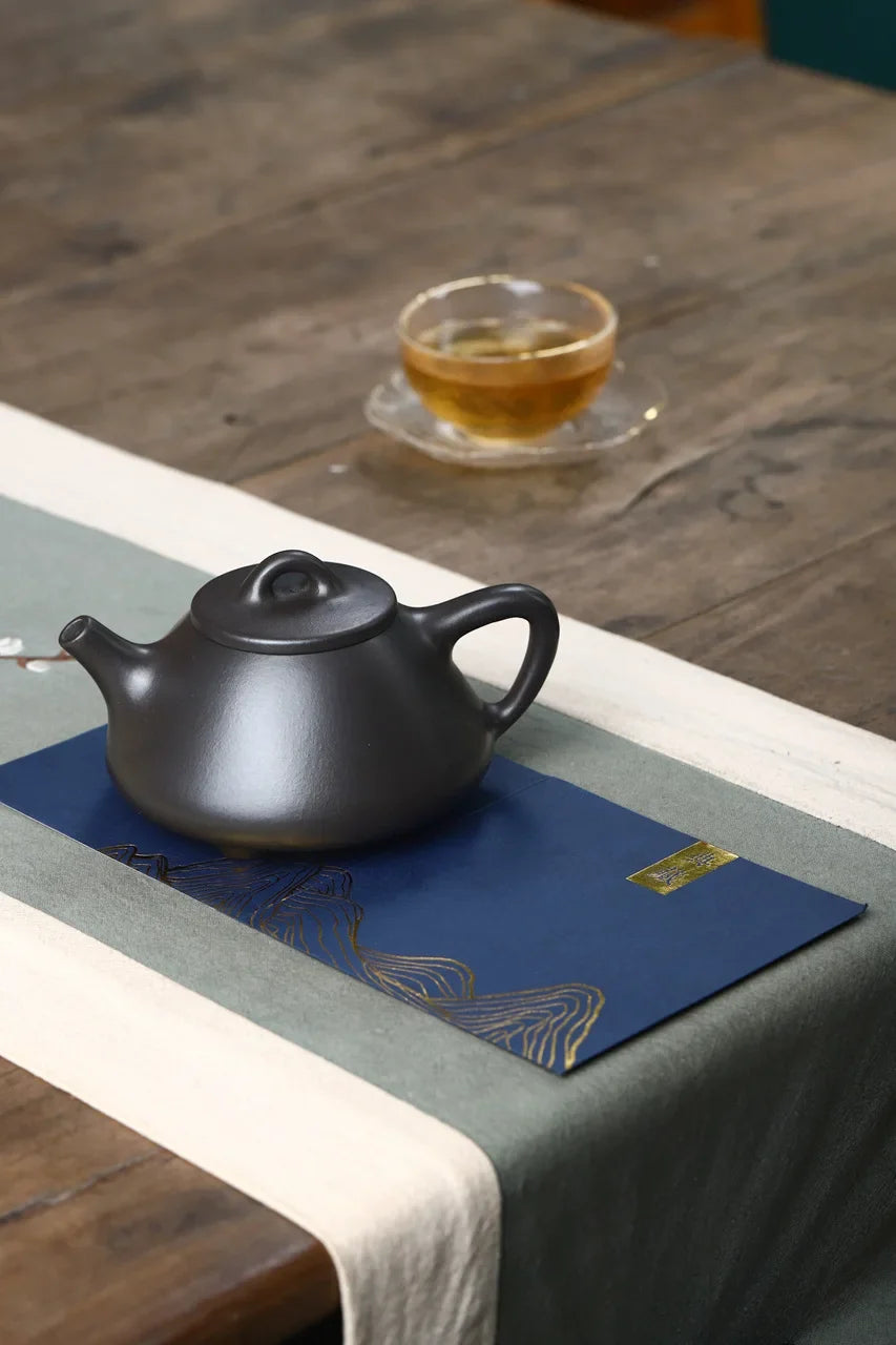 Yixing Black Clay Teapot Filter Kettle Archaize Tea Pot Drink Puer Tea Ceremony Supplies Teaware Drinkware Set 200ML
