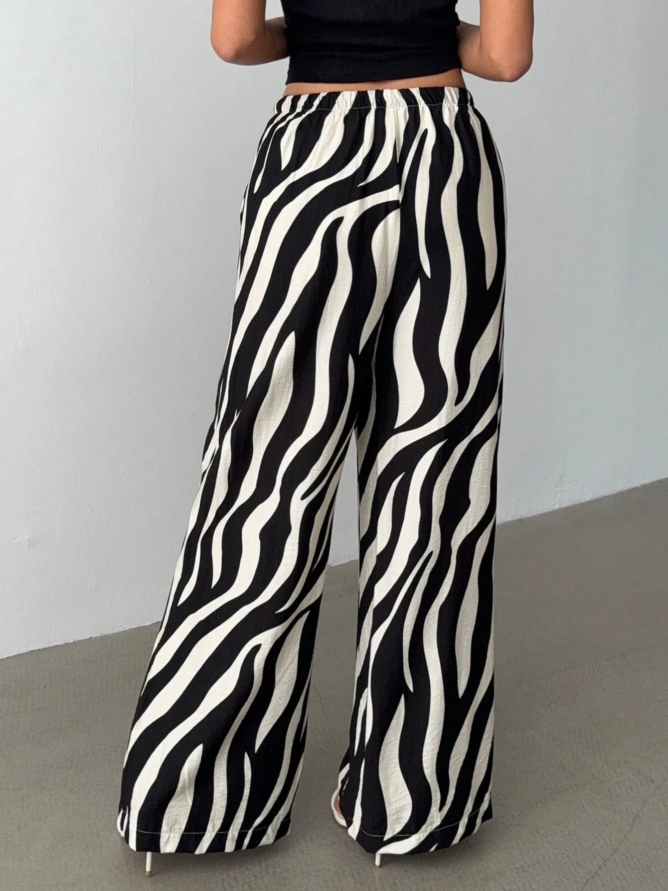 Women's Wide Leg Pants with Drawstring And Pockets Lightweight Breathable Fabric for All Seasons Casual Versatile Style
