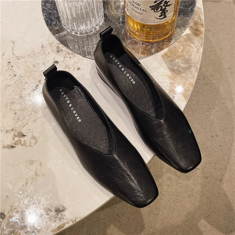 New Shoes for Women Retro Ladies Flats Slip on Shoes Loafers Square Toe Shallow Mouth Women Casual Footwear Lightweight