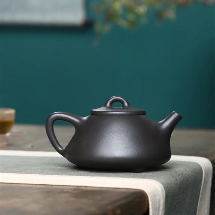 Yixing Black Clay Teapot Filter Kettle Archaize Tea Pot Drink Puer Tea Ceremony Supplies Teaware Drinkware Set 200ML
