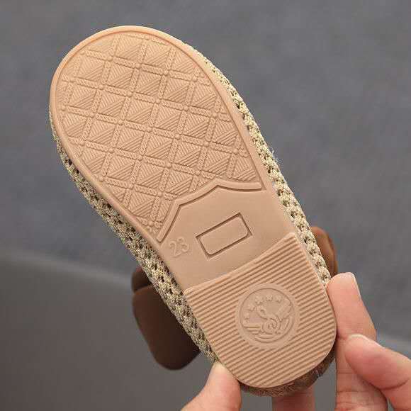 Summer New Children's Shoes Fashion Soft Bottom Baby Breathable Little Princess Hole Mesh Shoes (Available)