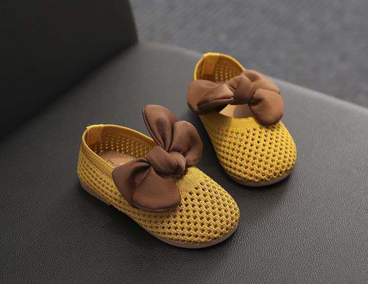 Summer New Children's Shoes Fashion Soft Bottom Baby Breathable Little Princess Hole Mesh Shoes (Available)
