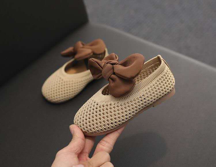 Summer New Children's Shoes Fashion Soft Bottom Baby Breathable Little Princess Hole Mesh Shoes (Available)