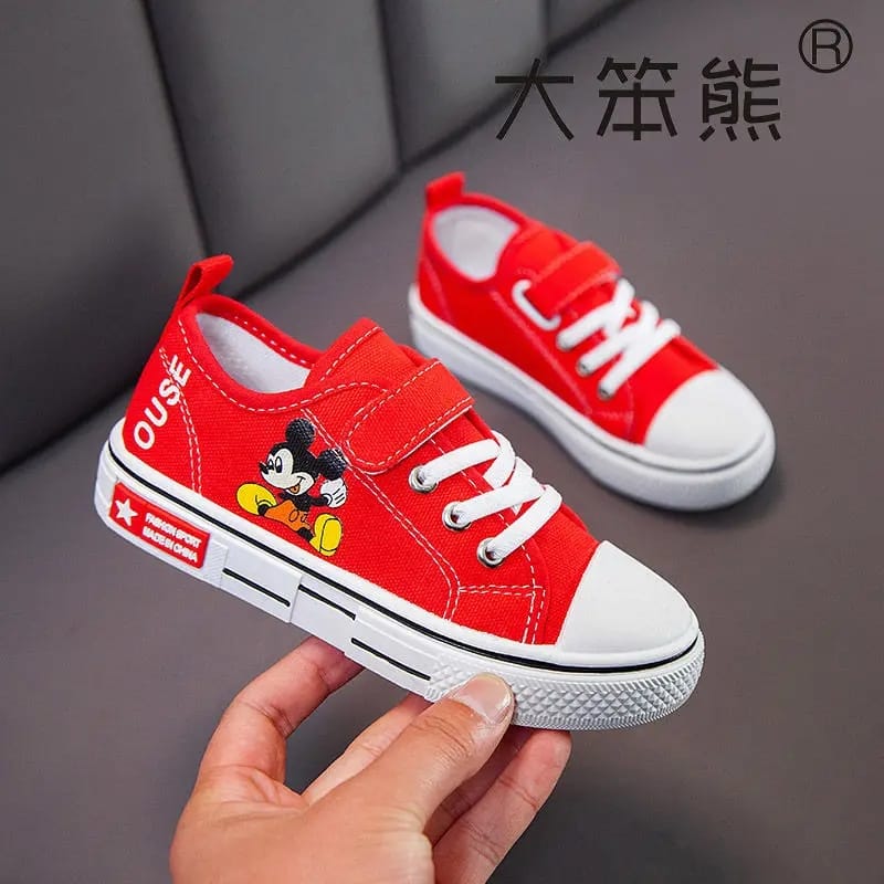 Girls & Boys Fashion Converse Shoes (Available)
