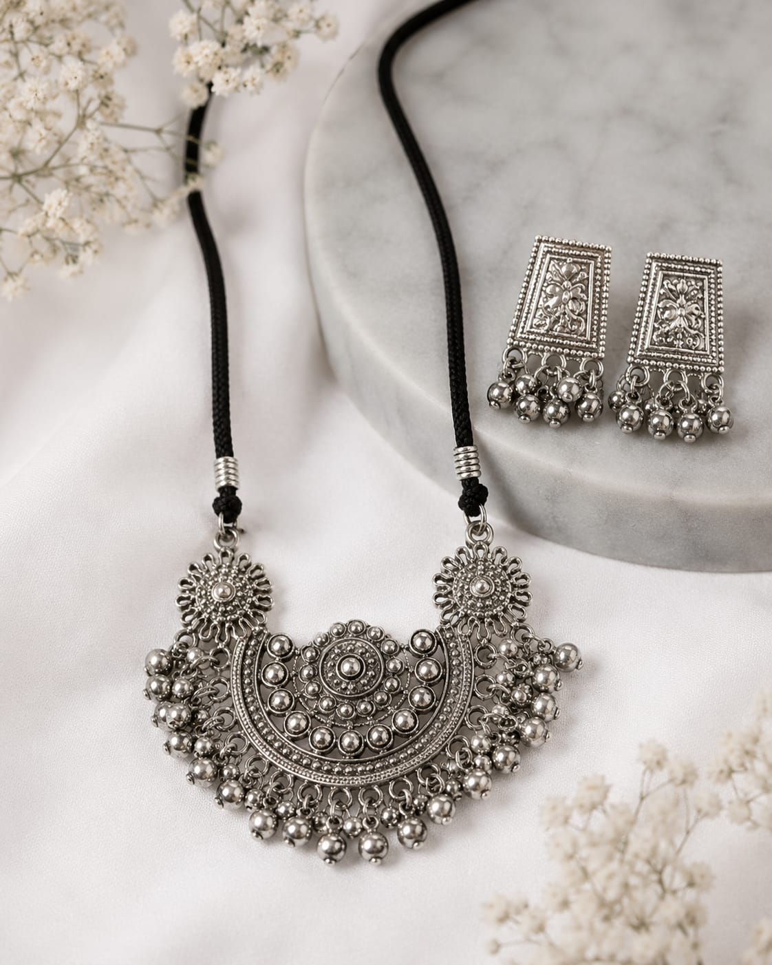 Antique Gold Finish Statement Necklace with Pearl Drop Earrings