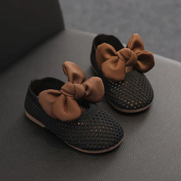 Summer New Children's Shoes Fashion Soft Bottom Baby Breathable Little Princess Hole Mesh Shoes (Available)